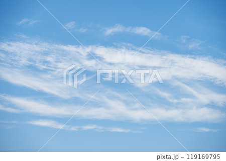 秋の空 青空 晴れ 10月 空イメージ 【東京都】 119169795