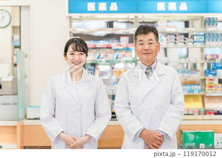 薬局・病院・ドラッグストアで働く薬剤師（処方箋・薬・サプリメント） 119170012