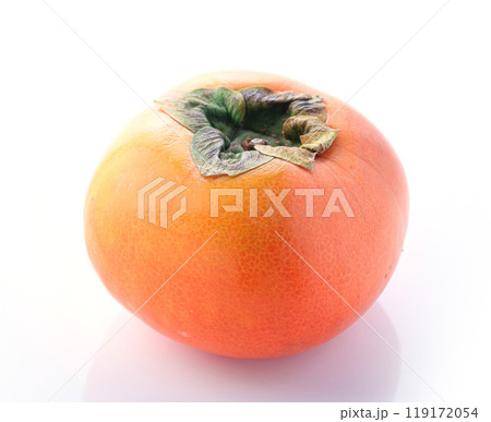 秋の味覚 柿 ( 白背景 ) 秋の味覚 柿 ( 白背景 ) 119172054