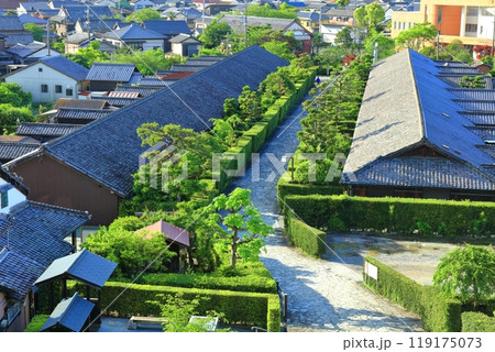 【三重県】晴天の松阪公園の御城番屋敷（殿町公園） 119175073