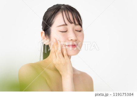 ビューティー　女性　美肌 119175384