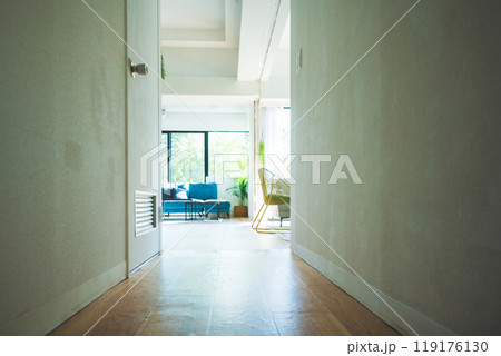 部屋での写真 119176130