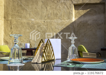 Cafe table setting 119176672