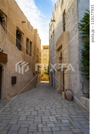 Architecture in the Arab style 119177935