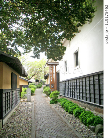長野県小布施町の髙井鴻山記念館の東門 長野県小布施町の髙井鴻山記念館の東門 119178462