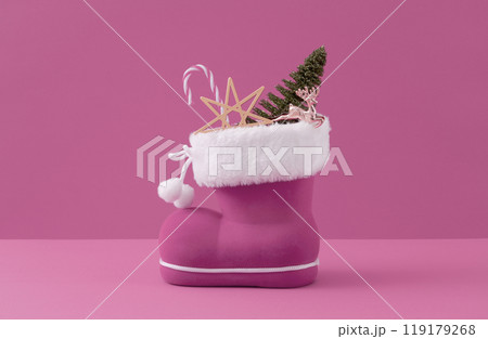 クリスマスの飾り、クリスマスの靴、サンタクロースの長靴。 クリスマスの飾り、クリスマスの靴、サンタクロースの長靴。 119179268