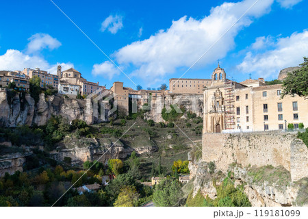 歴史的城塞都市クエンカ 119181099