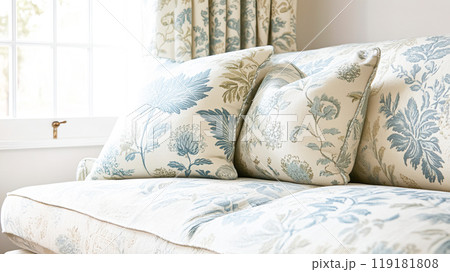 Nostalgic Floral Sofa Design in Soft Colors 119181808