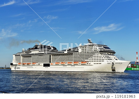 MSC ベリッシマ2024.10.11大阪港入港 119181963