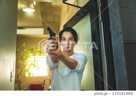 男性ポートレート 119181988