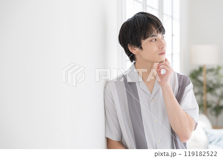 男性ポートレート 119182522