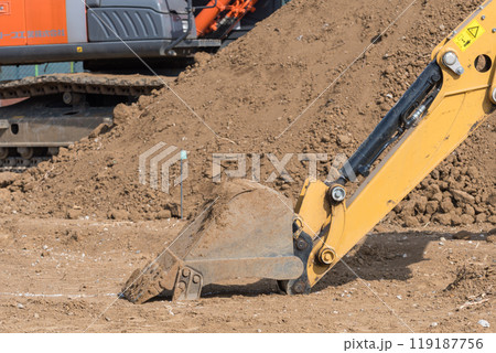 建設現場の土砂 建設現場の土砂 119187756
