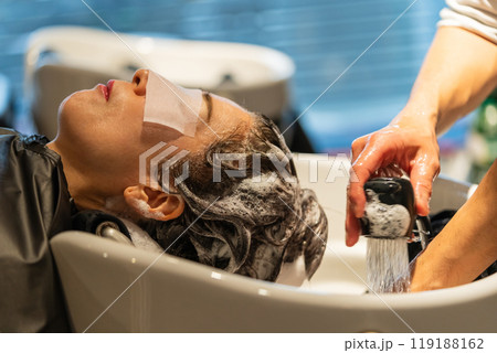 beauty parlor 119188162