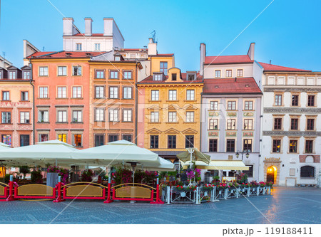 Market Square Early Morning, Warsaw, Poland 119188411