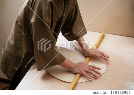 手打ちうどん　めん伸ばし 119188962