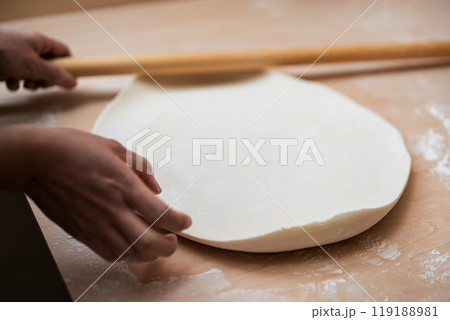 手打ちうどん　めん伸ばし 119188981