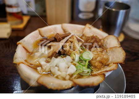 バラ肉煮干ラーメン（青森県） 119189405