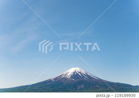 【山梨】河口湖から見た富士山 【山梨】河口湖から見た富士山 119189930