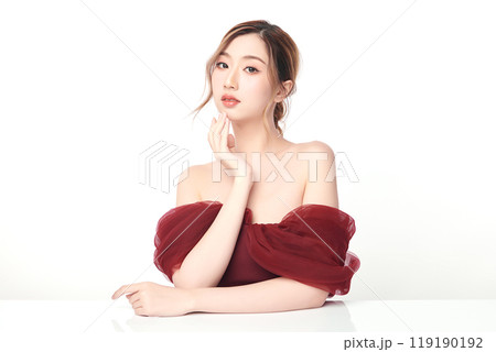 Beautiful young asian woman with clean fresh skin on white background, Face care, Facial treatment, Cosmetology, beauty and spa, Asian women portrait. 119190192