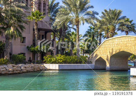 Architecture in the Arab style 119191378