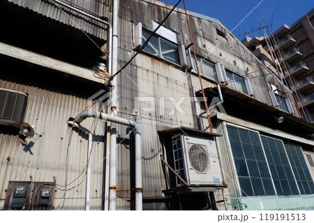 工場の建屋 119191513