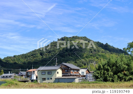 青空と八幡山 119193749