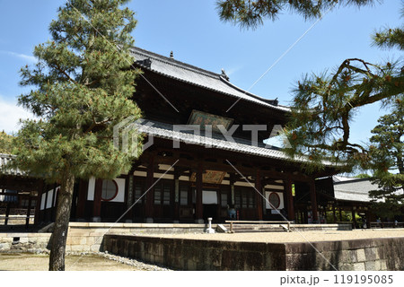 黄檗山萬福寺 大雄寶殿【重文】 黄檗山萬福寺 大雄寶殿【重文】 119195085