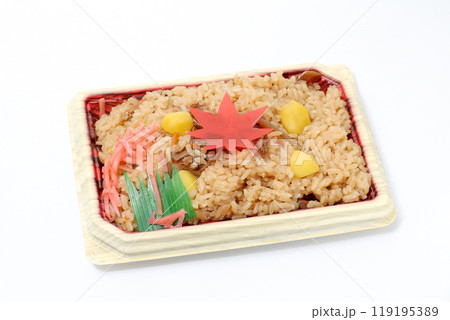 ご飯、炊き込み飯、釜飯、和食、お惣菜、食べ物、プラスチック容器、弁当、和食、ごはん、日本食、お米 119195389
