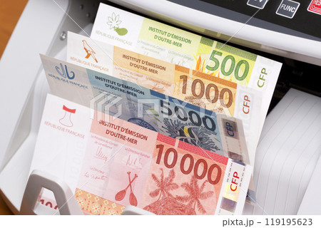 CFP franc in the counting machine 119195623