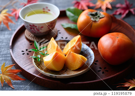 秋の味覚 柿 （ カットイメージ ）柿の実 かき 果物 119195879