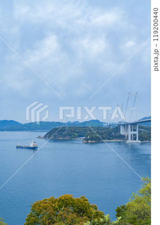 糸山公園より望む来島海峡大橋と来島海峡の景観 糸山公園より望む来島海峡大橋と来島海峡の景観 119200440
