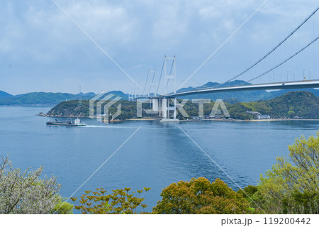 糸山公園より望む来島海峡大橋と来島海峡の景観 糸山公園より望む来島海峡大橋と来島海峡の景観 119200442