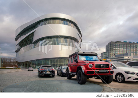sEVERAL CARS (fantastic) next to Mersede-Benz Museum sEVERAL CARS (fantastic) next to Mersede-Benz Museum 119202696