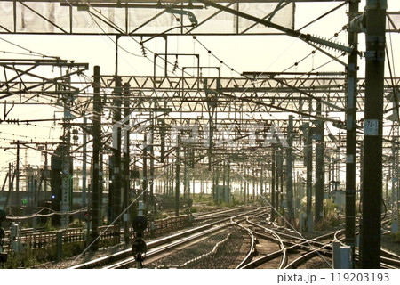 鉄道の架線 119203193