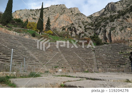ギリシアの古代遺跡デルフィ遺跡の古代劇場(Delfi in Greece) ギリシアの古代遺跡デルフィ遺跡の古代劇場(Delfi in Greece) 119204276