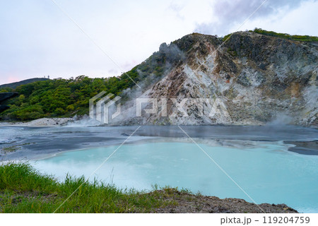 北海道　登別温泉　大湯沼の風景 119204759