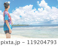 グアム　南国の海を眺める男性　フォトバッシュ 119204793
