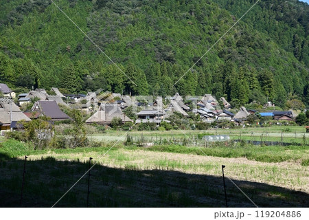 秋の京都美山 かやぶきの里 秋の京都美山 かやぶきの里 119204886
