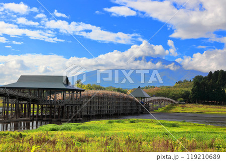 日本一の木造三連太鼓橋  鶴の舞橋　 119210689