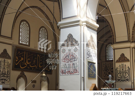 トルコ ブルサ ウル・ジャーミィの内部 トルコ ブルサ ウル・ジャーミィの内部 119217663