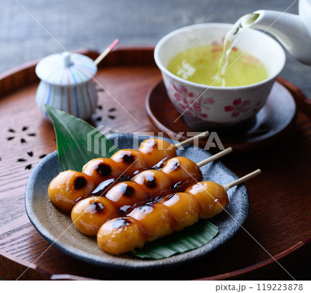 和菓子 みたらし団子 和菓子 みたらし団子 119223878