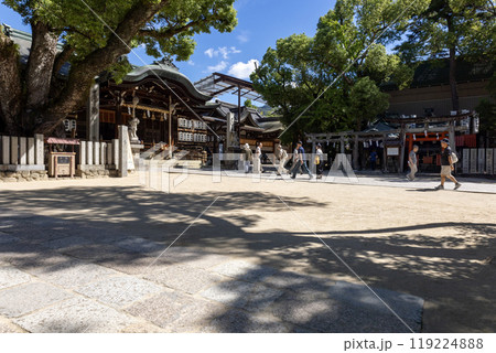 石切剣箭神社の本殿と御百度参り（2024年9月撮影） 119224888