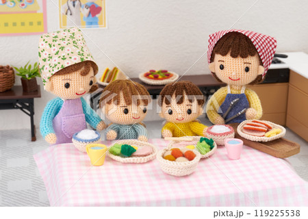 あみぐるみ人形　こども食堂イメージ 119225538