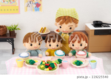 あみぐるみ人形　こども食堂イメージ 119225540