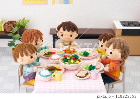 あみぐるみ人形　こども食堂イメージ 119225555
