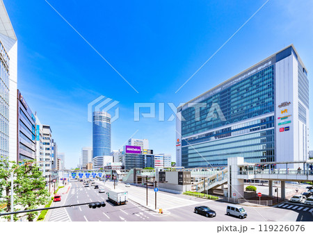新横浜駅 は 東海道新幹線 の 停車 する 神奈川県 の 駅 【 新横浜 の 風景 】 新横浜駅 は 東海道新幹線 の 停車 する 神奈川県 の 駅 【 新横浜 の 風景 】 119226076