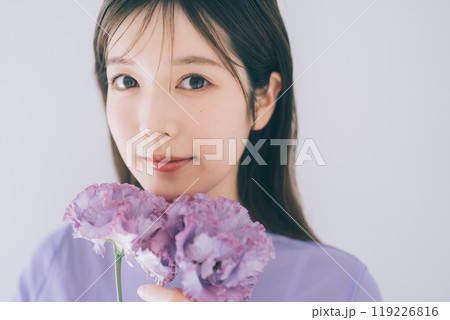 女性　紫　ビューティー 119226816