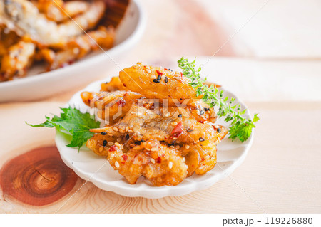 冬野菜　ごぼうの甘辛揚げ 119226880