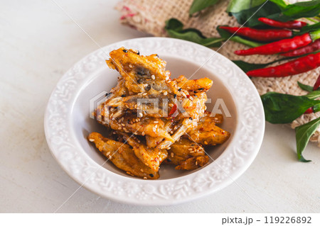 ゴボウの甘辛揚げ 119226892