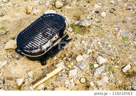 Empty grill after grilling food 119228563